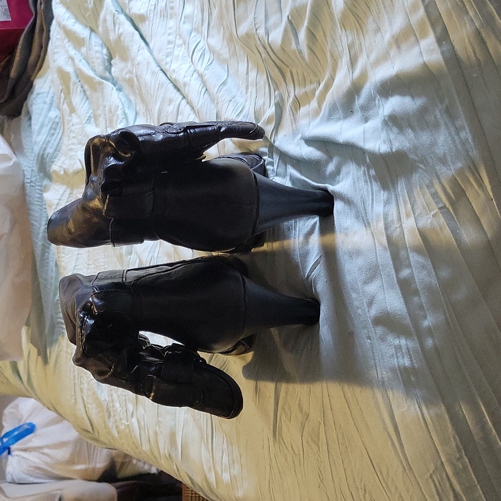 Boots 7M - Picture 4 of 4